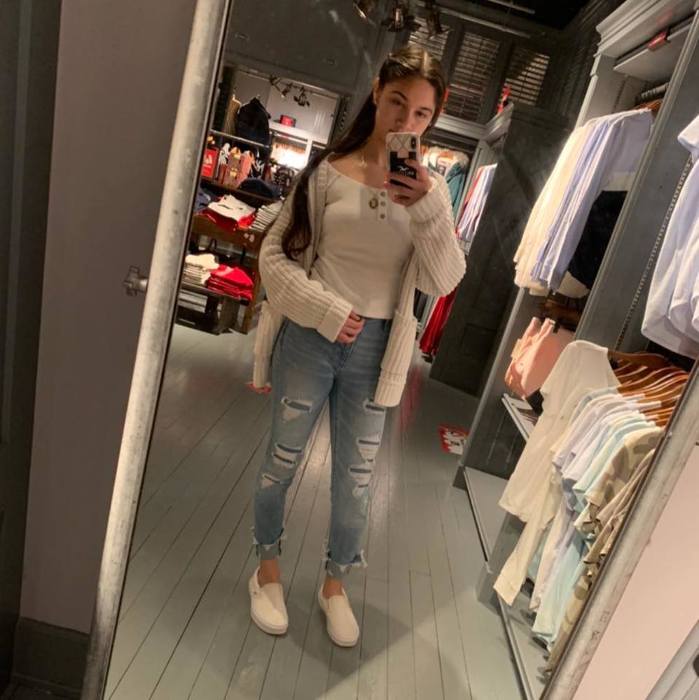 Meet your Posher, Tania